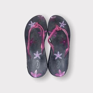 Chaco Pink and Purple Thong Sandals Size 9